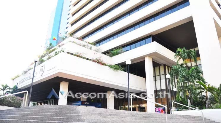 Split-type Air office space for sale in Sukhumvit at Manorom Building, Bangkok Code AA11363